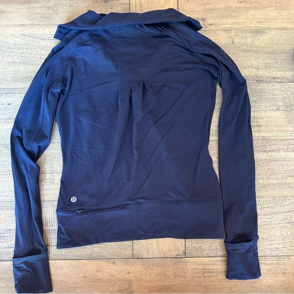 Lululemon half-zip stretch long-sleeve pull-over - Picture 3 of 5